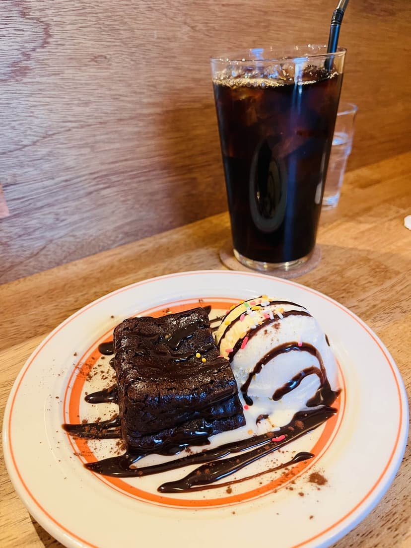 Coffee and chocolate cake.